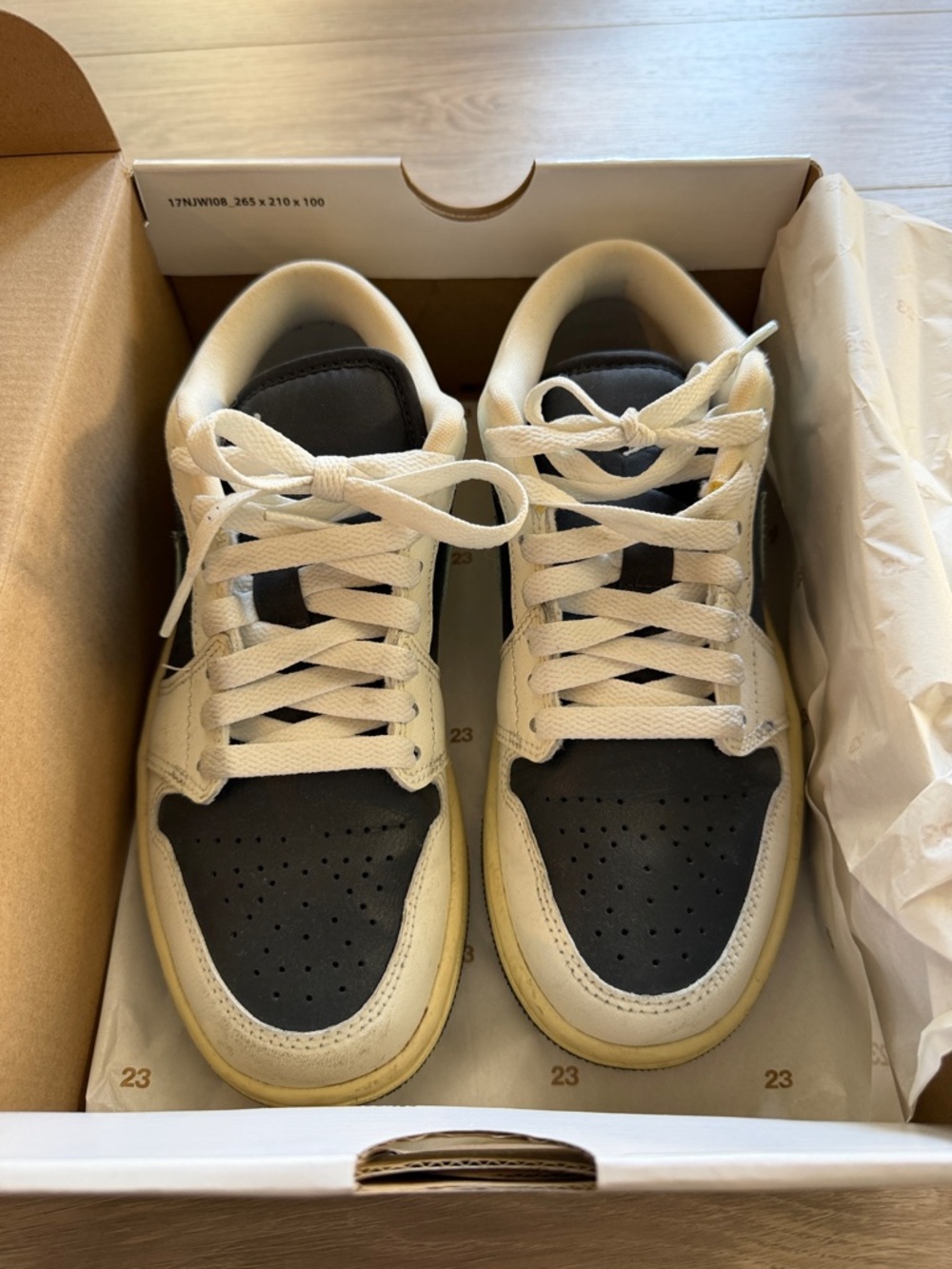 Nike Air Jordan 1 low- women’s in Jade smoke/Sail